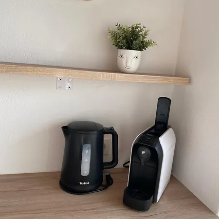 Art - Tirol With Balcony & Free Parking *