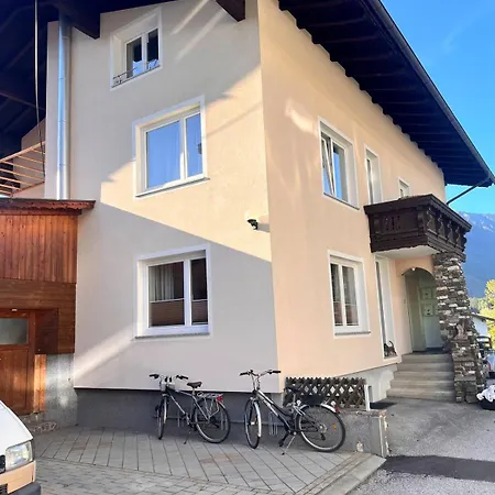Art Tirol - Naehe Alpbachtal - Mit Balkon & Bergblick * Брикслегг